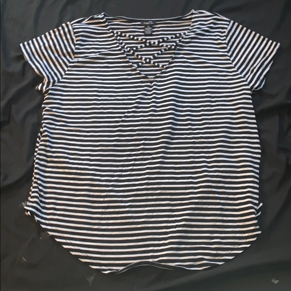 striped vneck tee